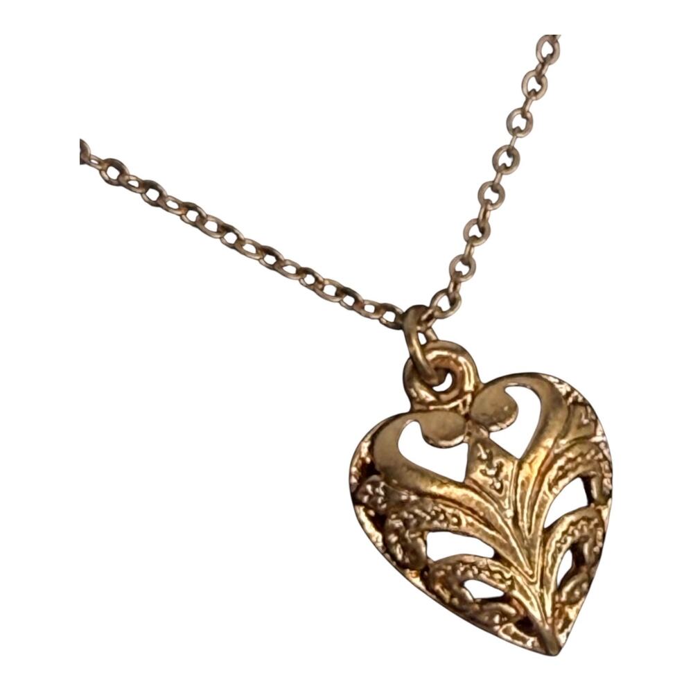 Gold Plated Heart Pendant 18" Chain Fashion Jewelry Open Metalwork Fleur de Lis
